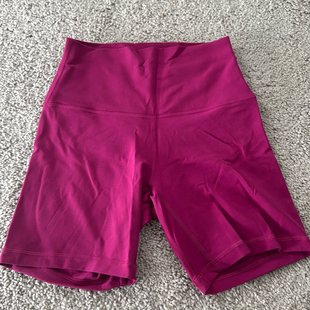 Lululemon align 6” short in magenta purple - size 6